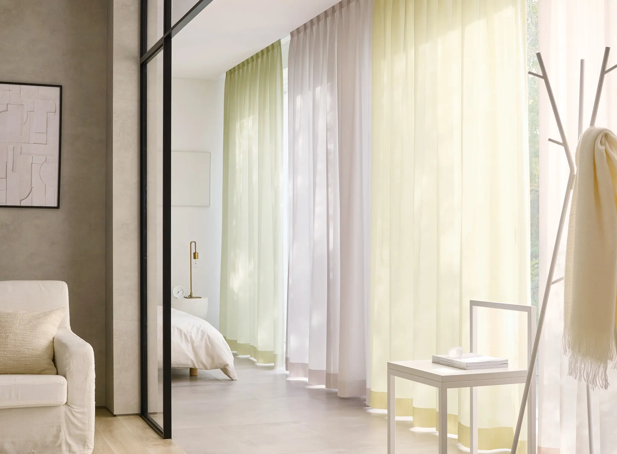 様々な心地よさにこたえるカーテン「アビタジオーネ」